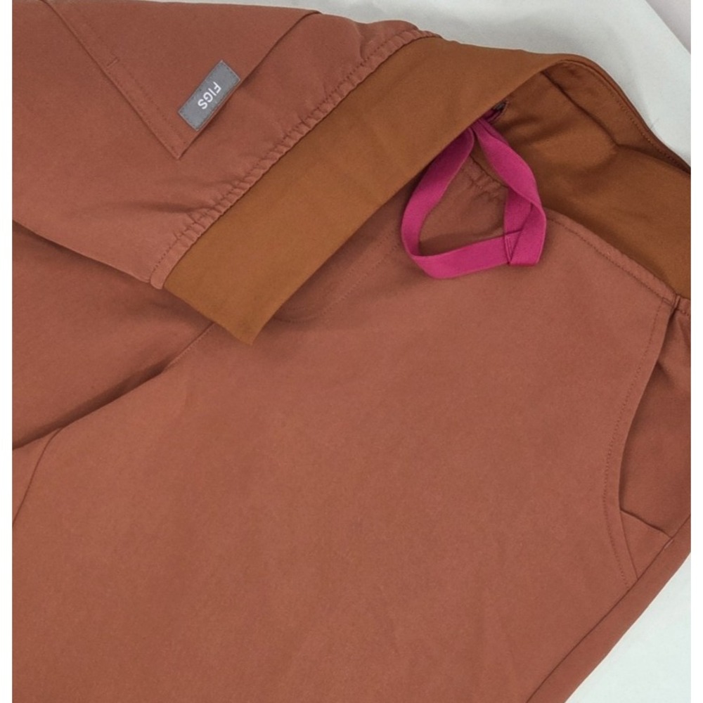 FIGS Women's Zamora Jogger Scrub Pants Drawstring Dirty Chai Orange Rust Medium